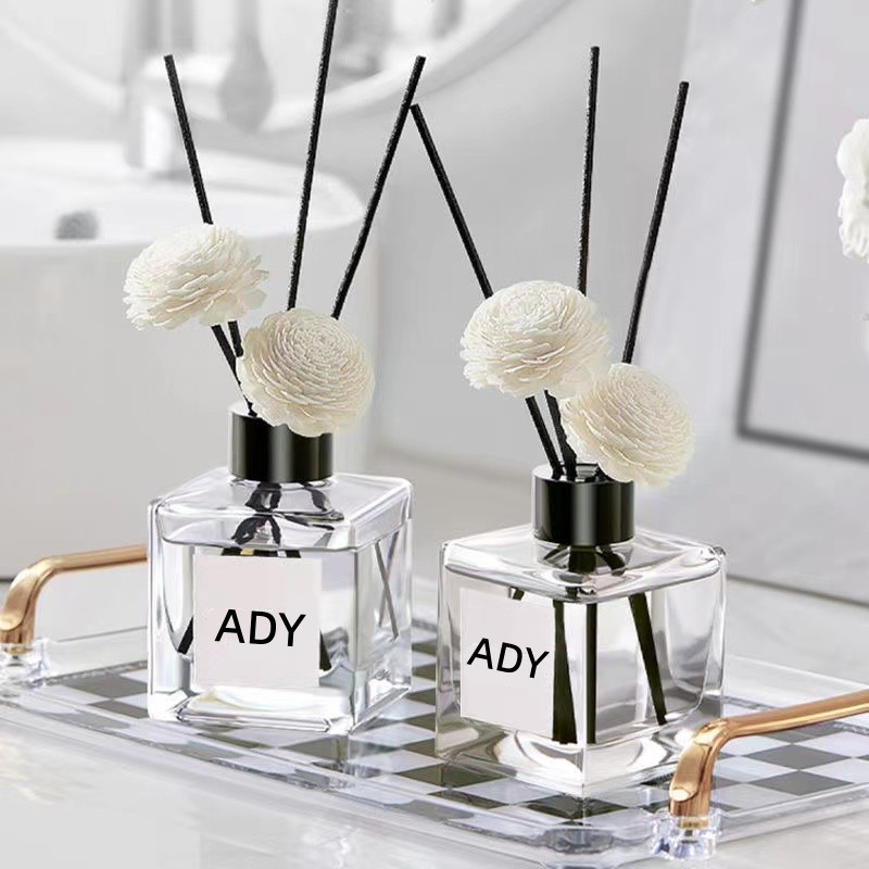 Home Fragrance Perfume - 50ml アロマリードディフューザーオイル 家庭用 車用 芳香剤 部屋の消臭剤